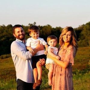 Meet your Posher, Cecily